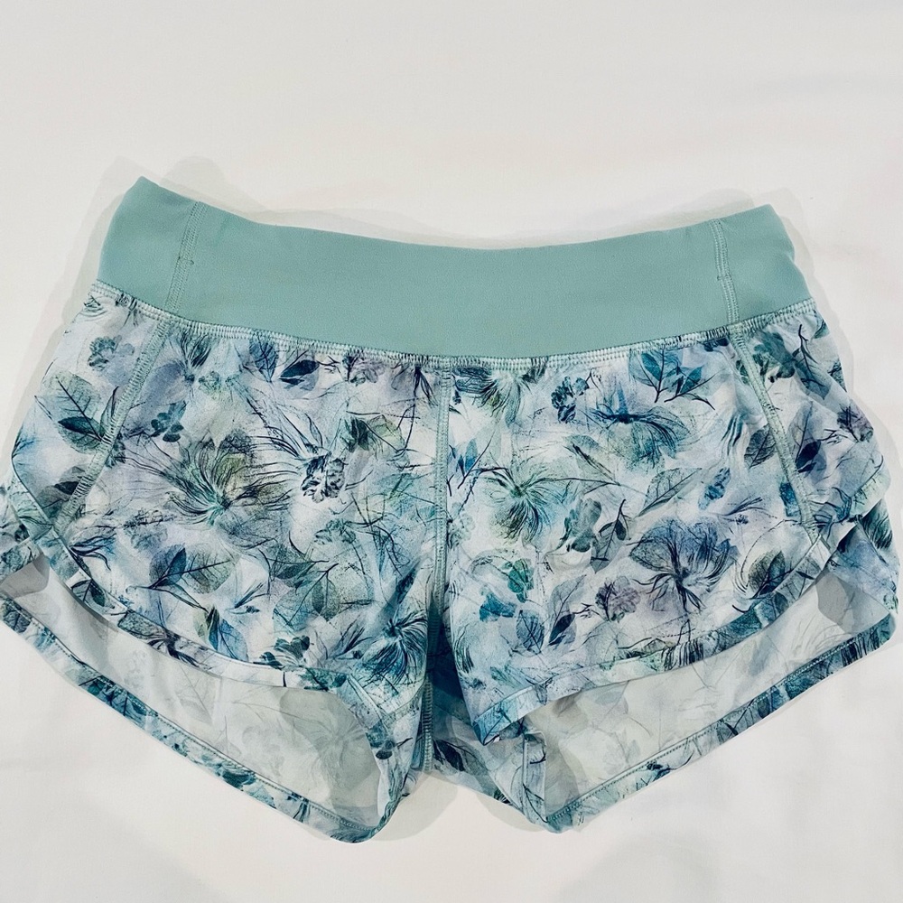 Ivivva by Lululemon Girls Speedy Shorts Size 12 
Floral Pattern